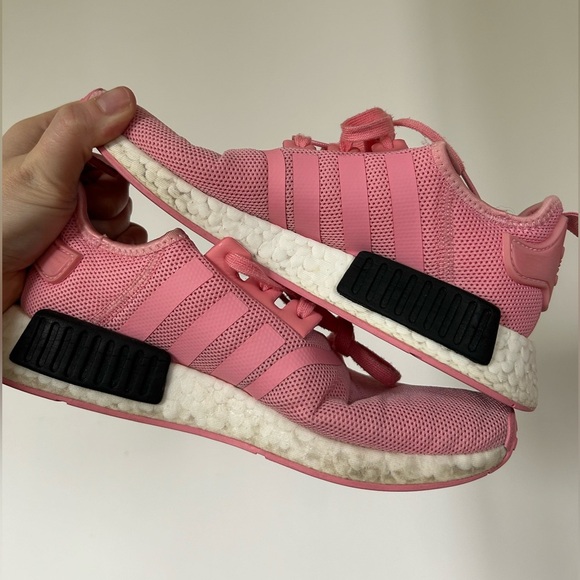 Adidas Originals NMD R1 Boost Sneaker Athletic Pink Breathable Girls Youth 6 - Picture 1 of 8